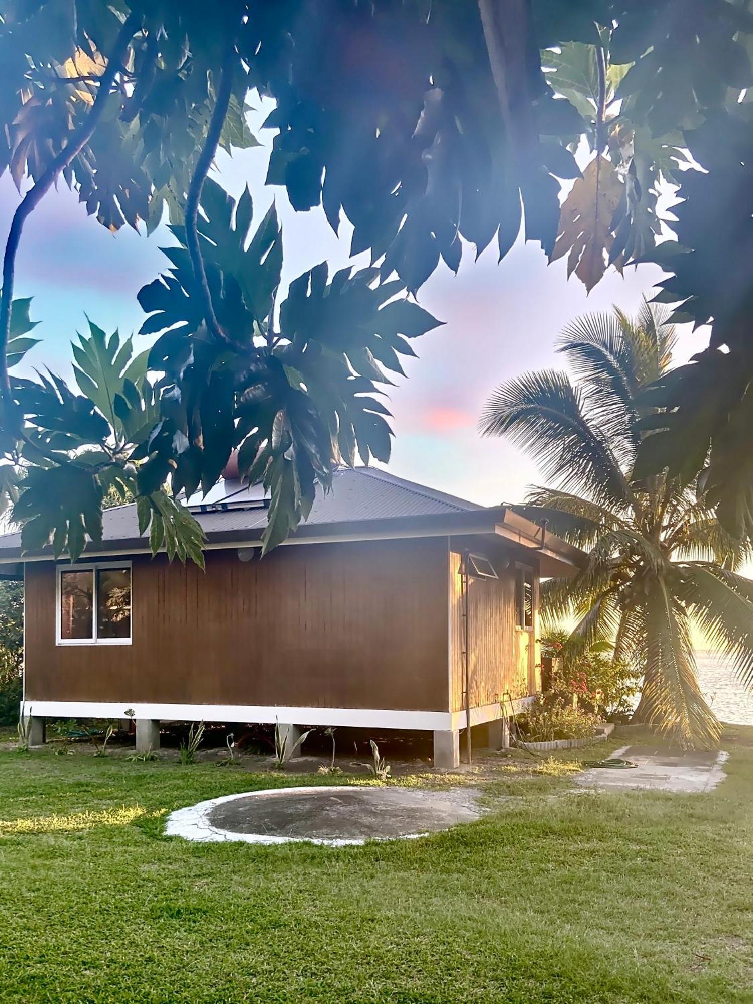 O'Coco Bungalow- Breathtaking Waterfront Views, Endless Memories Paea Екстер'єр фото